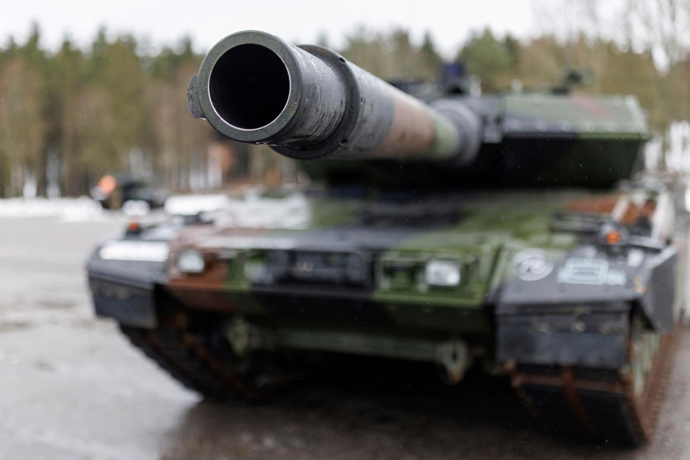 Ett rekordstort försvarspaket har godkänts i Tyskland. På bilden en tysk Leopardstridsvagn. Arkivbild Foto: Daniel Karmann/AP/TT