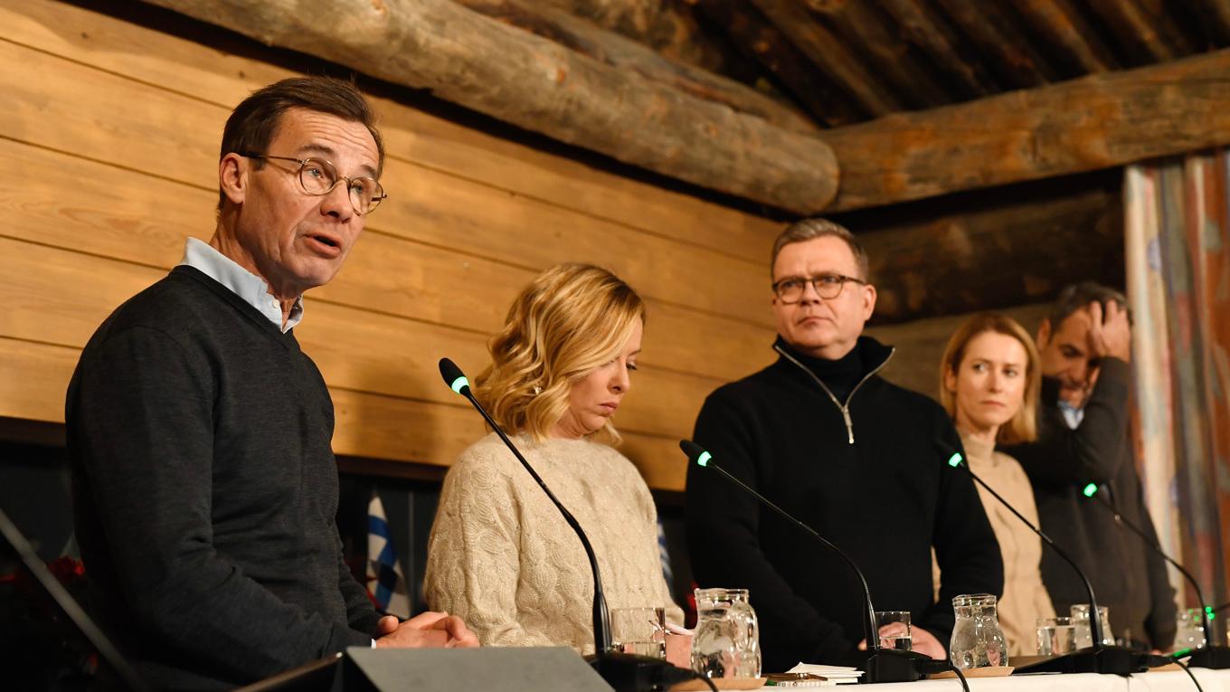 Ulf Kristersson, Giorgia Meloni, Petteri Orpo, Kaja Kallas och Kyriakos Mitsotakis har diskuterat frågor kopplat till Europas säkerhet, försvar, gränsskydd och migration. Foto: Oscar Olsson/TT