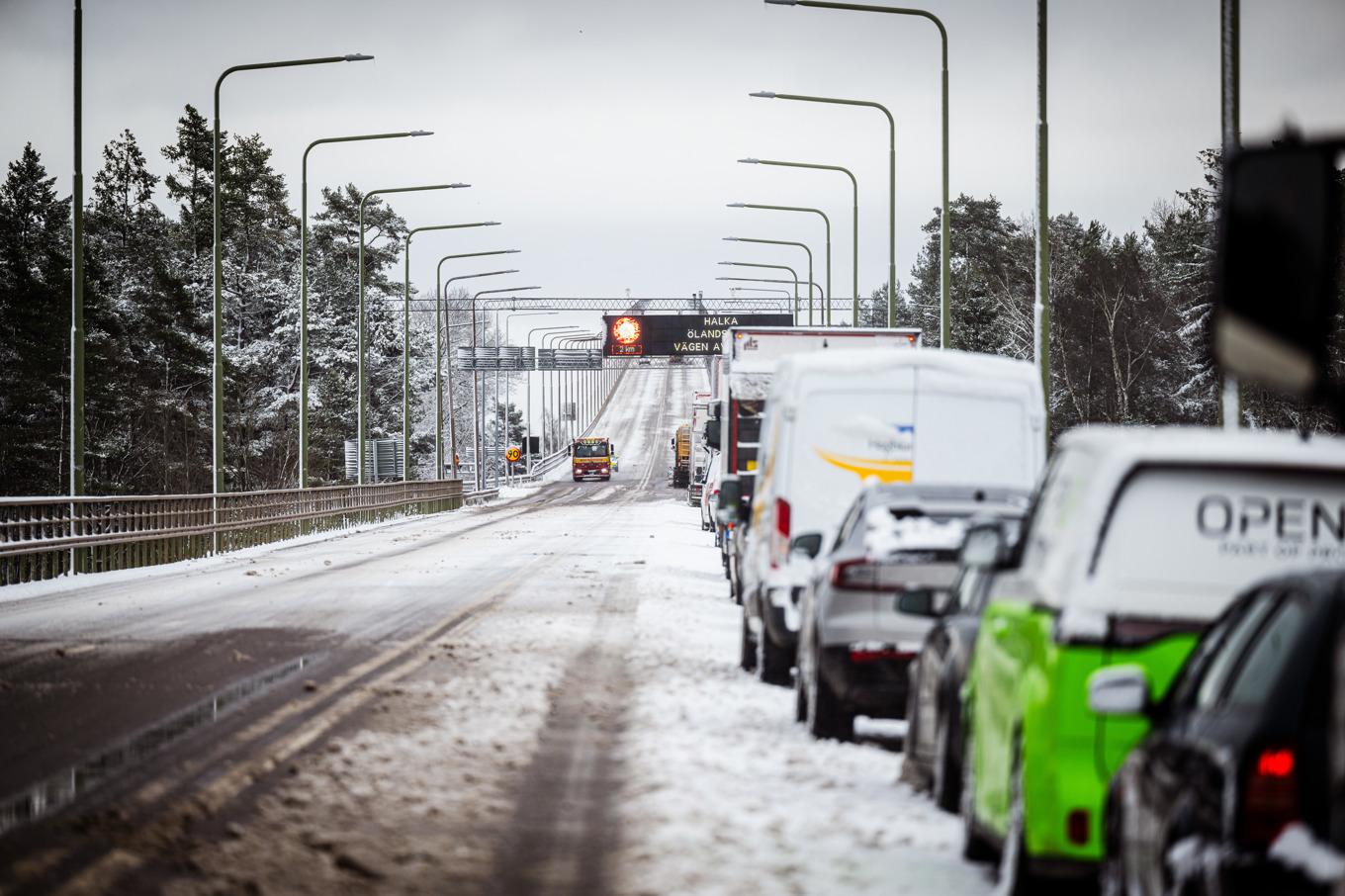 SMHI varnar för snöfall och trafikproblem under nyårsdagen. Arkivbild. Foto: Magnus Lejhall/TT