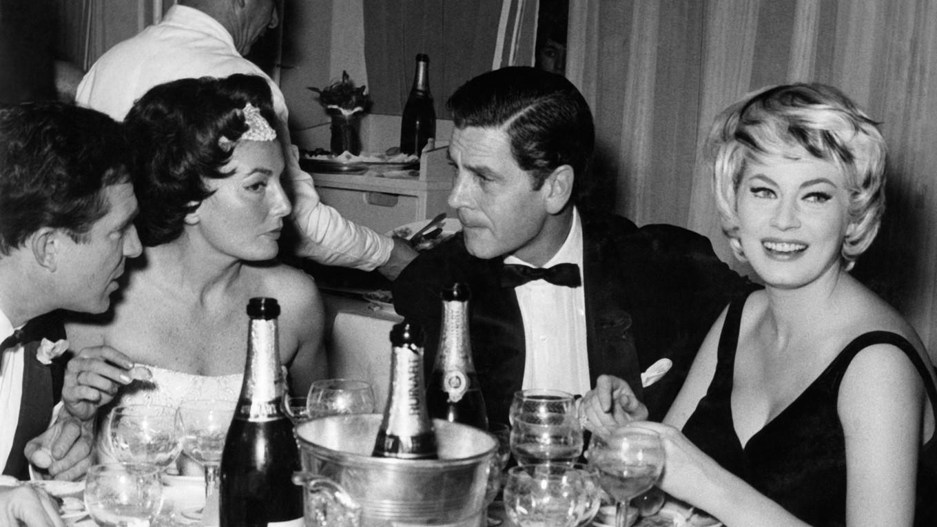 Anita Ekberg var gift två gånger, båda gångerna med skådespelarkollegor. Foto: Publifoto Milano/AFP via Getty Images