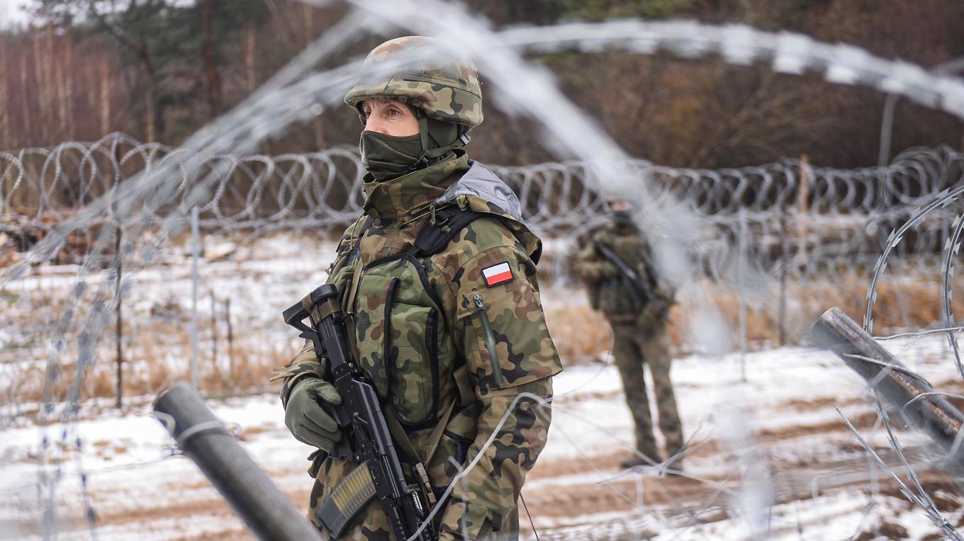 Polska soldater vid den belarusiska gränsen den 13 januari 2022. Foto: Omar Marques/Getty Images