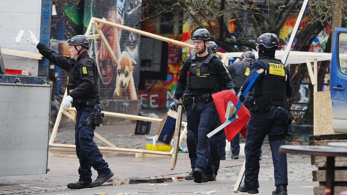 Polisen stänger Pusher Street i fristaden Christiania i Köpenhman den 20 mars. Foto: Liselotte Sabroe/Ritzau Scanpix/AFP via Getty Images