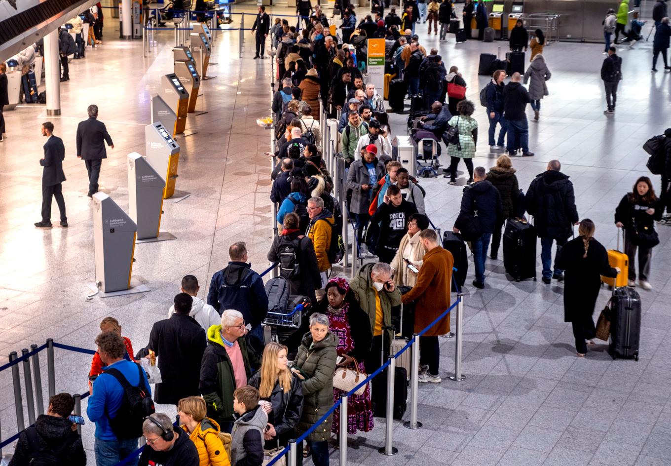 Flygplatsen i Frankfurt tillhör de som drabbats av datorproblem för den tyska federala polisen. Arkivbild. Foto: Michael Probst/AP/TT