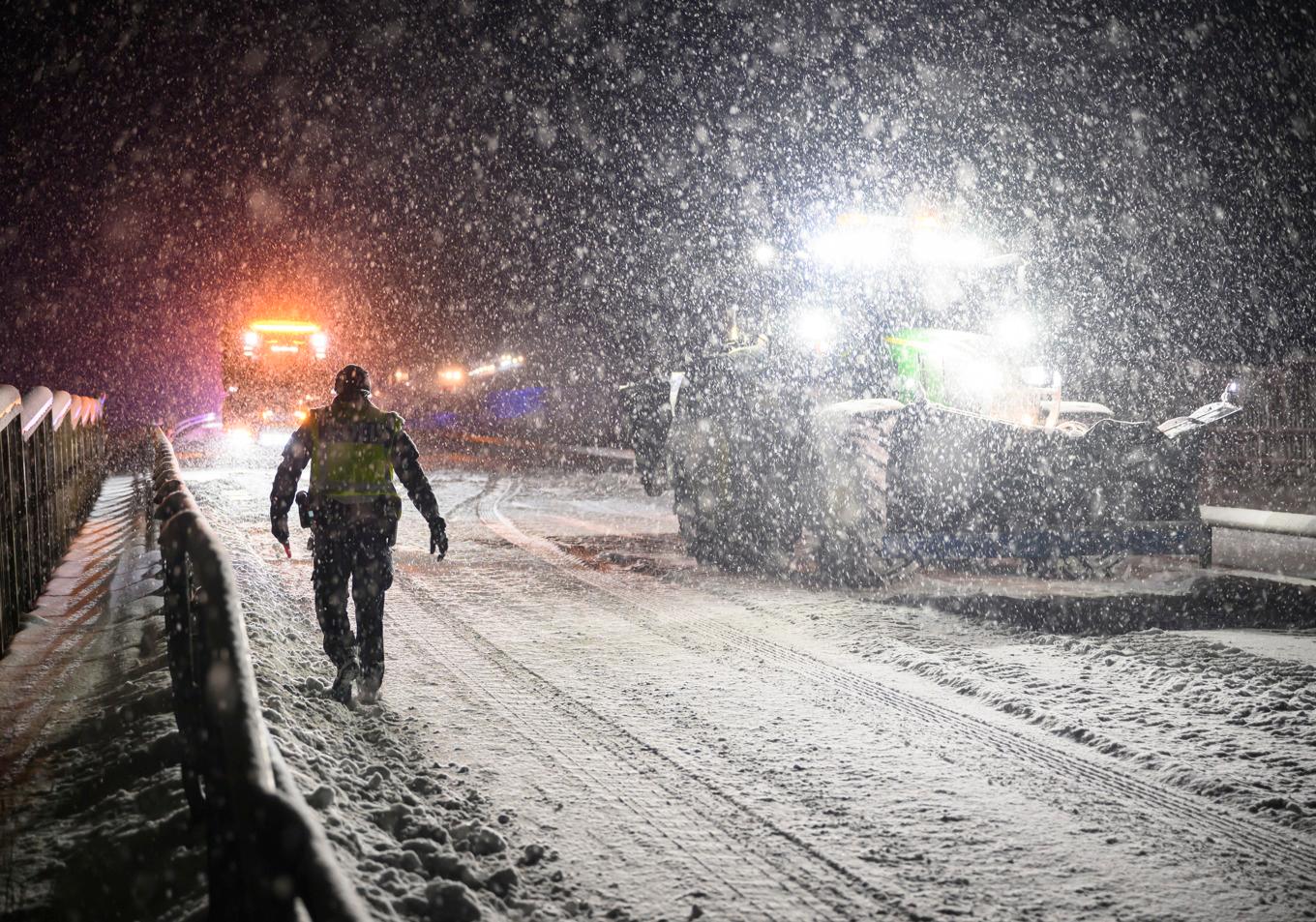 SMHI varnar för snö och hård blåst i Götaland på fredagen. Arkivbild. Foto: Johan Nilsson/TT