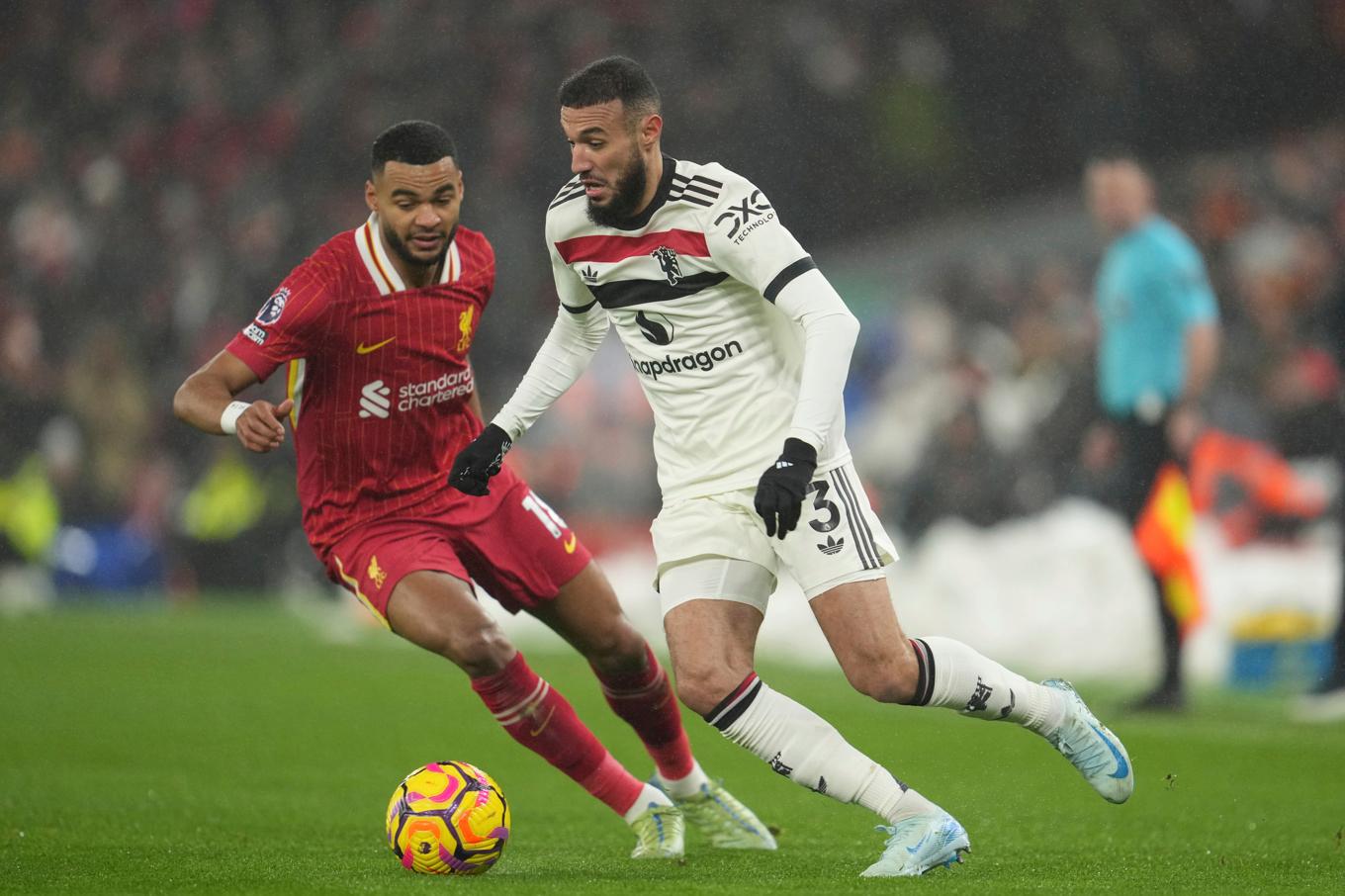 Liverpool och Manchester United bjöd på en jämn och målrik match. Foto: Jon Super/AP/TT