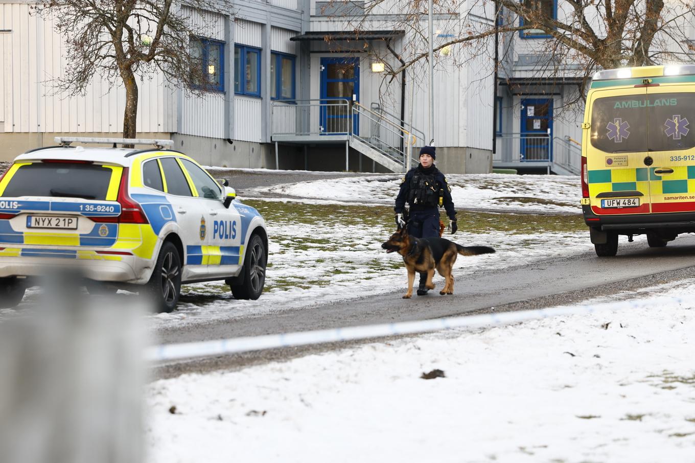 Knivattacken vid en skola i Upplands Väsby norr om Stockholm inträffade i onsdags. Foto: Stefan Jerrevång/TT