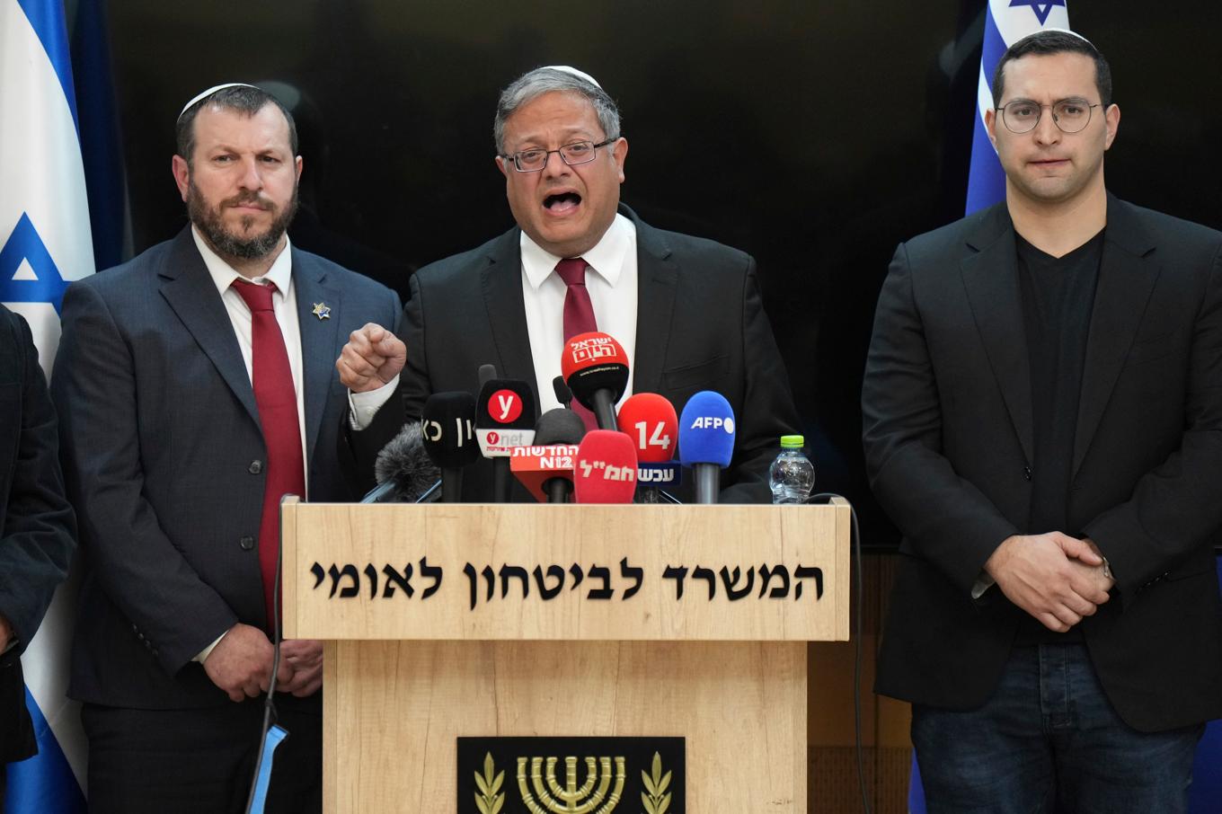 Israels högerextreme säkerhetsminister Itamar Ben-Gvir och hans parti Judisk makt lämnar Israels regeringssamarbete. Foto: Ohad Zwigenberg/AP/TT