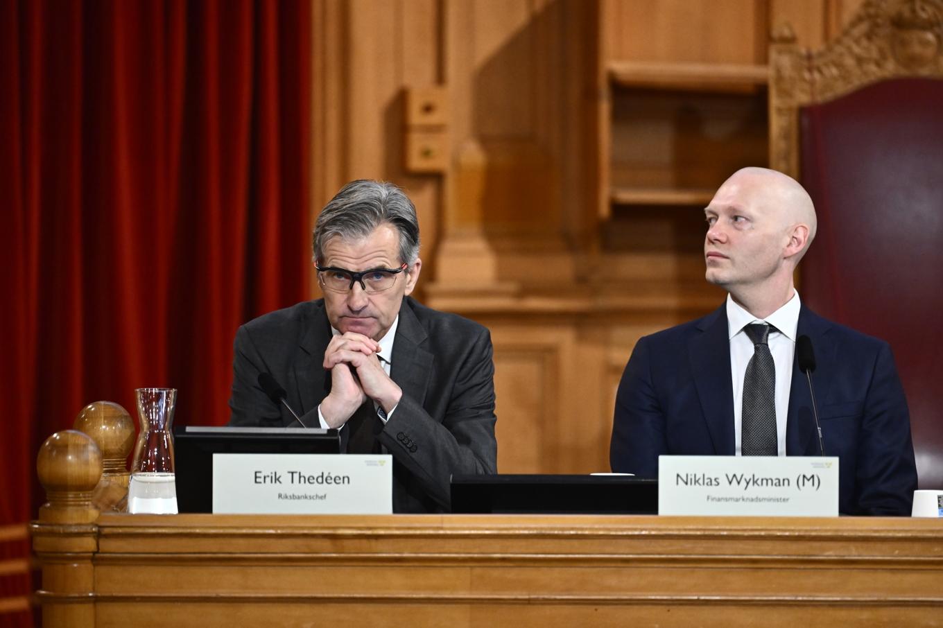 Erik Thedéen, riksbankschef och finansmarknadsminister Niklas Wykman (M), under finansutskottets öppna utfrågning om amorteringskrav och bolånetak. Foto: Christine Olsson/TT