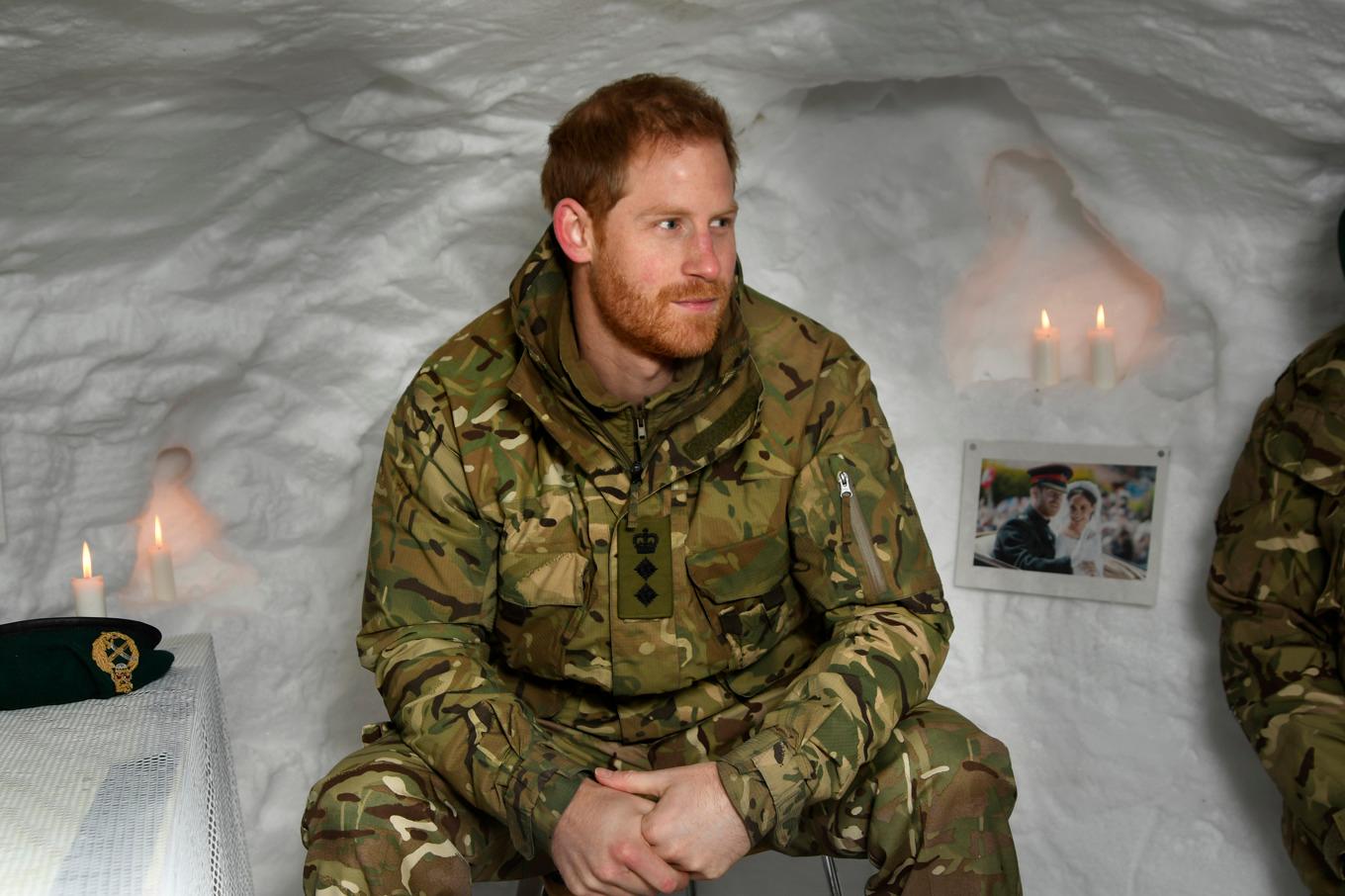 Prins Harry under en militärövning 2019 – året därefter flyttade han med sin fru Meghan Markle till USA. Foto: Rune Stoltz Bertinussen/NTB/TT