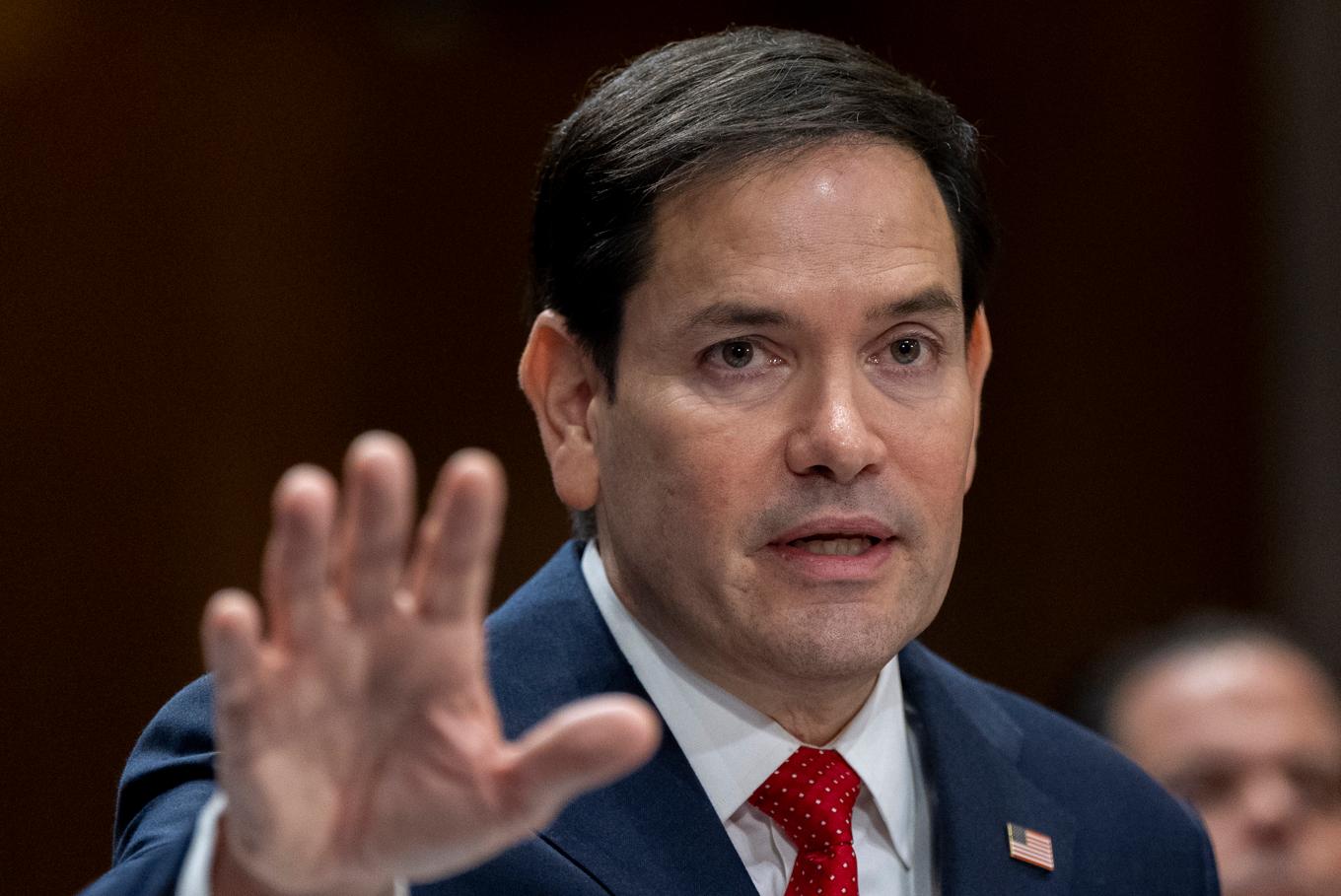 Marco Rubio, senator från Florida, godkänns som USA:s nye utrikesminister av senaten. Foto: Alex Brandon/AP/TT