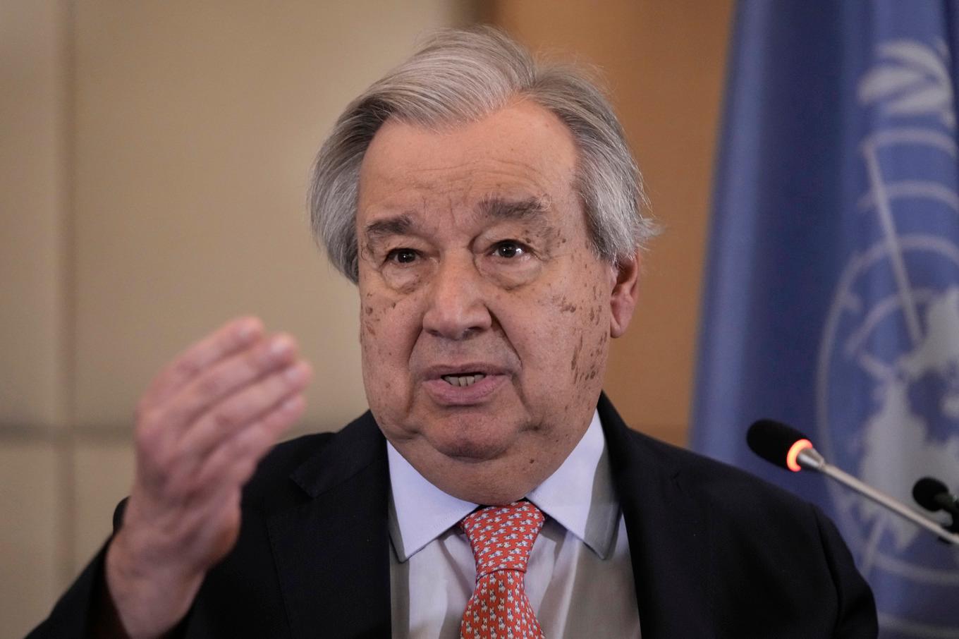 FN:s generalsekreterare Antonio Guterres kräver att de som tillfångatagits av Huthirörelsen omedelbart ska släppas. Arkivbild. Foto: Hassan Ammar/AP/TT