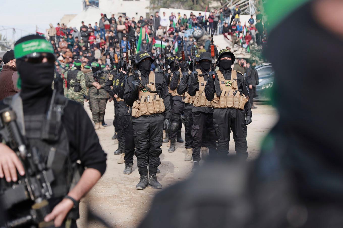 Soldater från Hamas and Islamiska Jihad i Gaza inför frigivandet av fyra israeliska gisslan den 25 januari. Foto: Abed Hajjar/AP/TT