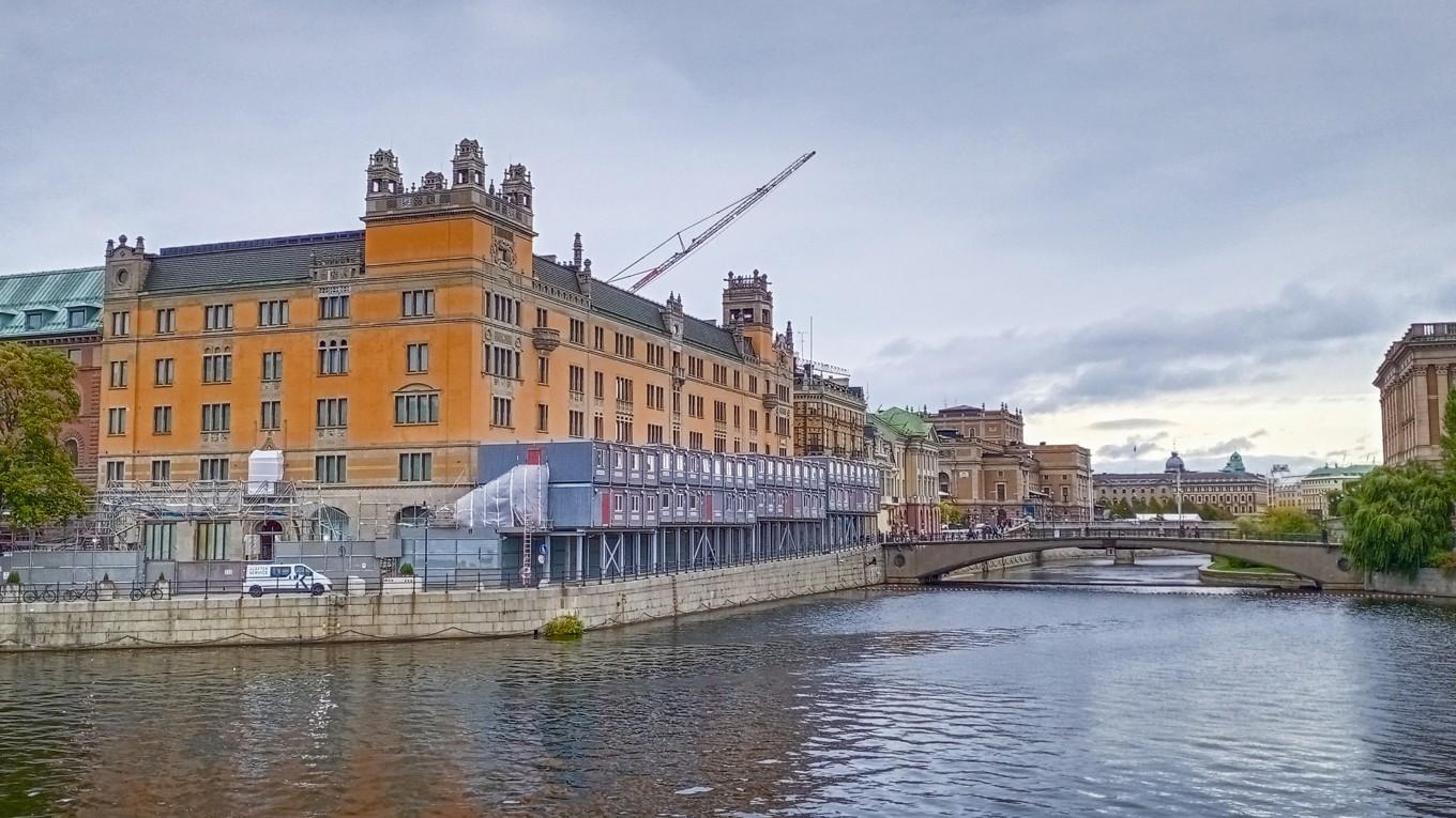 Steg för steg urholkas tilliten till den politiska nivån, skriver Johan Westerholm. 
Foto: Bilbo Lantto