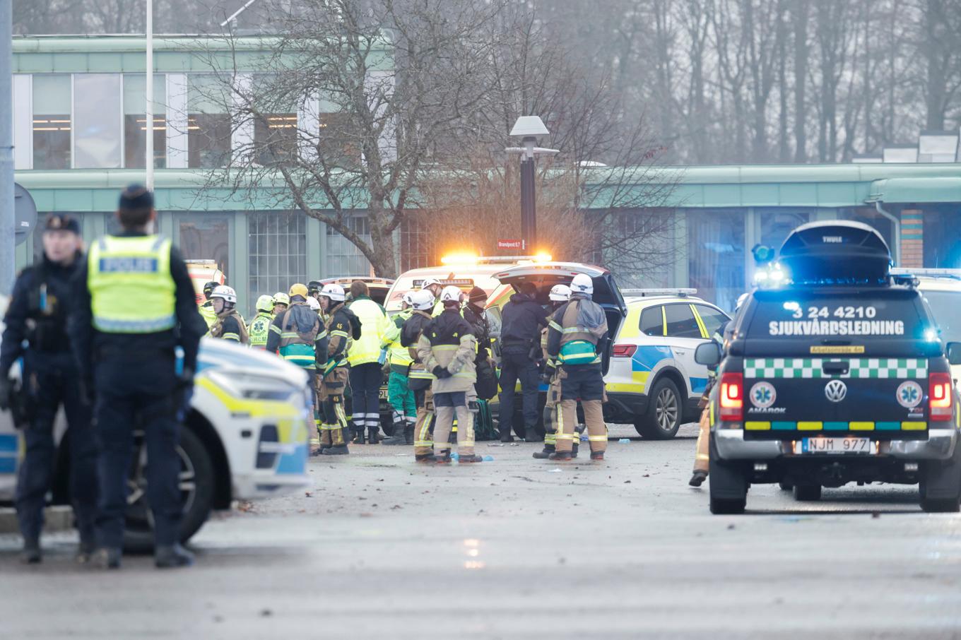 Den akuta insatsen var över sedan den misstänkta gärningsmannen hittats död efter ungefär en timme, enligt polisen. Foto: Kicki Nilsson/TT