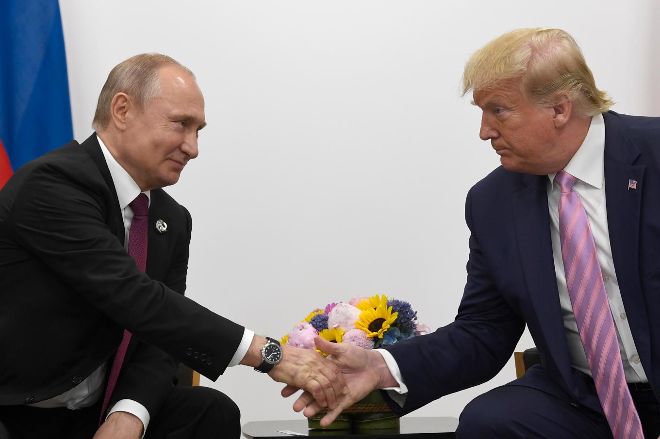 Vladimir Putin och Donald Trump har träffats ett antal gånger genom åren, här vid ett toppmöte inom stormaktsklubben G20 i Japan 2019. Foto: Susan Walsh/AP/TT