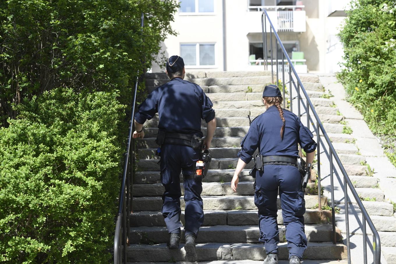 Stockholmsförorten Rågsved lyfts fram som ett exempel på där vistelseförbud har stört den öppna drogförsäljningen. Arkivbild. Foto: Maja Suslin/TT