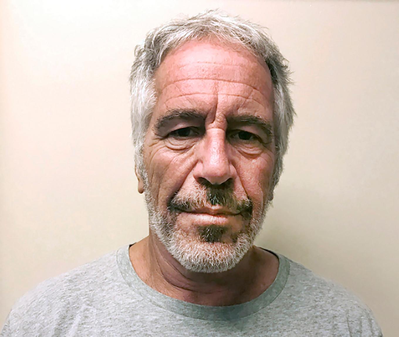 Sexförbrytaren och finansmannen Jeffrey Epstein. Bilden kommer från delstaten New Yorks sexförbrytarregister. Foto: AP/TT