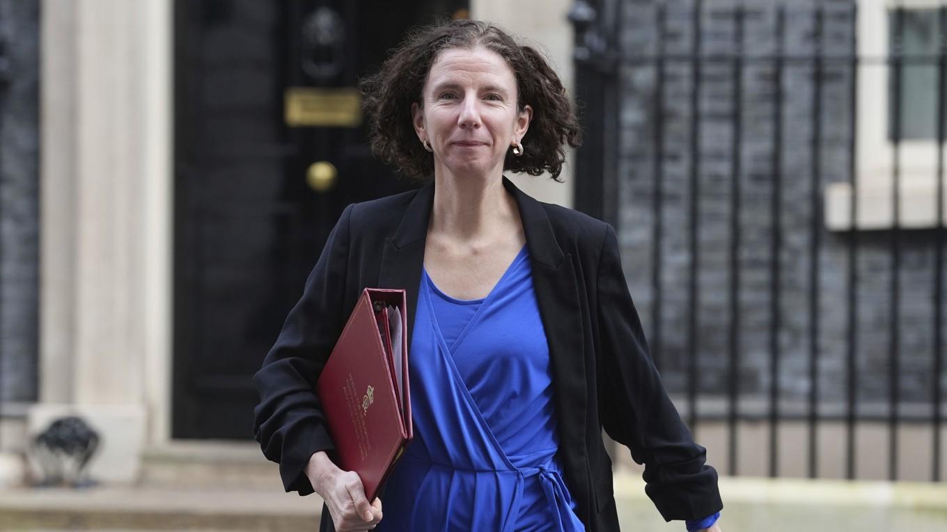 Anneliese Dodds. Bild tagen på Downing Street i London i januari. Foto: Lucy North/PA via AP/TT