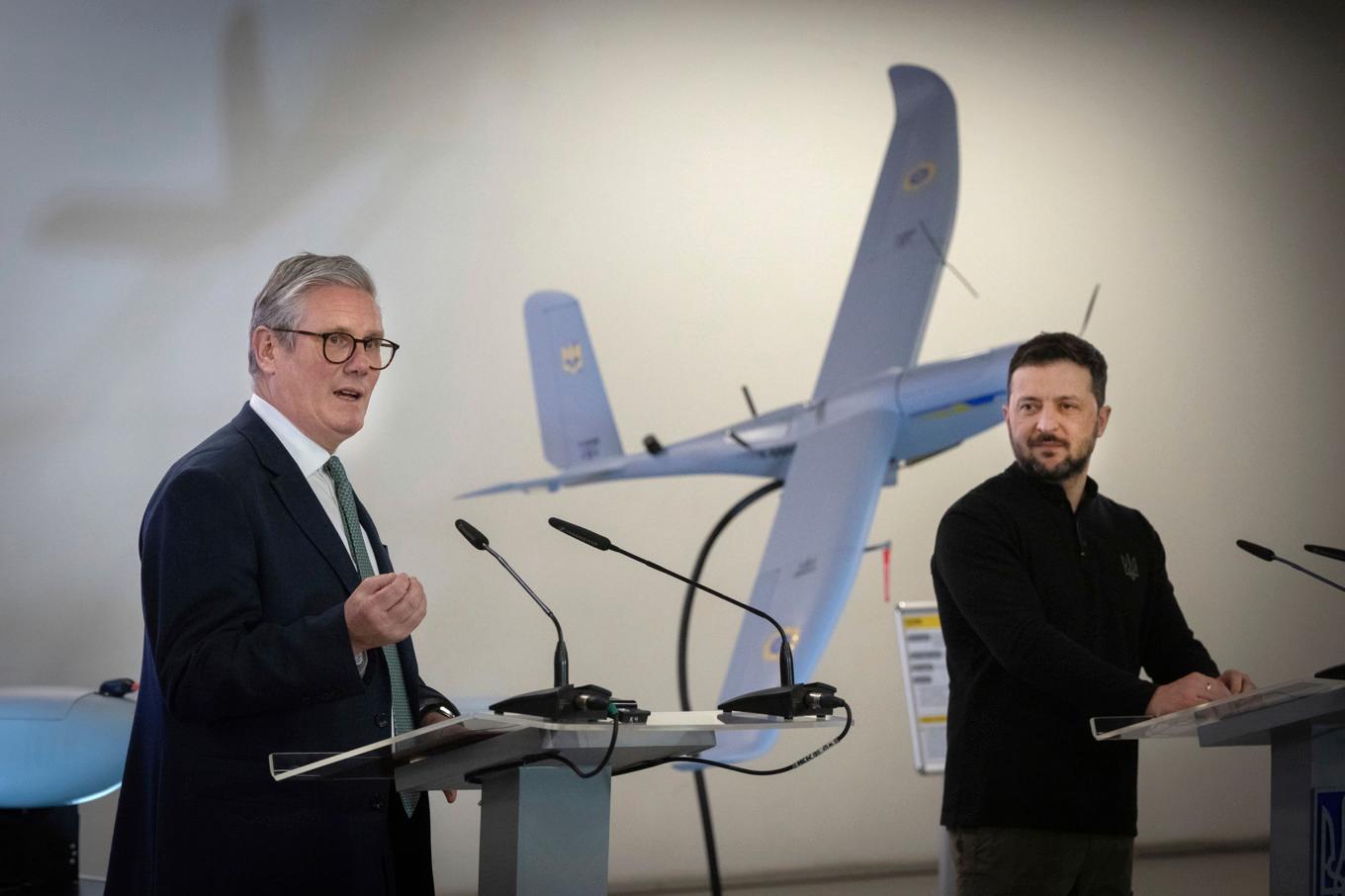 Starmer och Zelenskyj vid ett möte i januari. Foto: Efrem Lukatsky/AP/TT