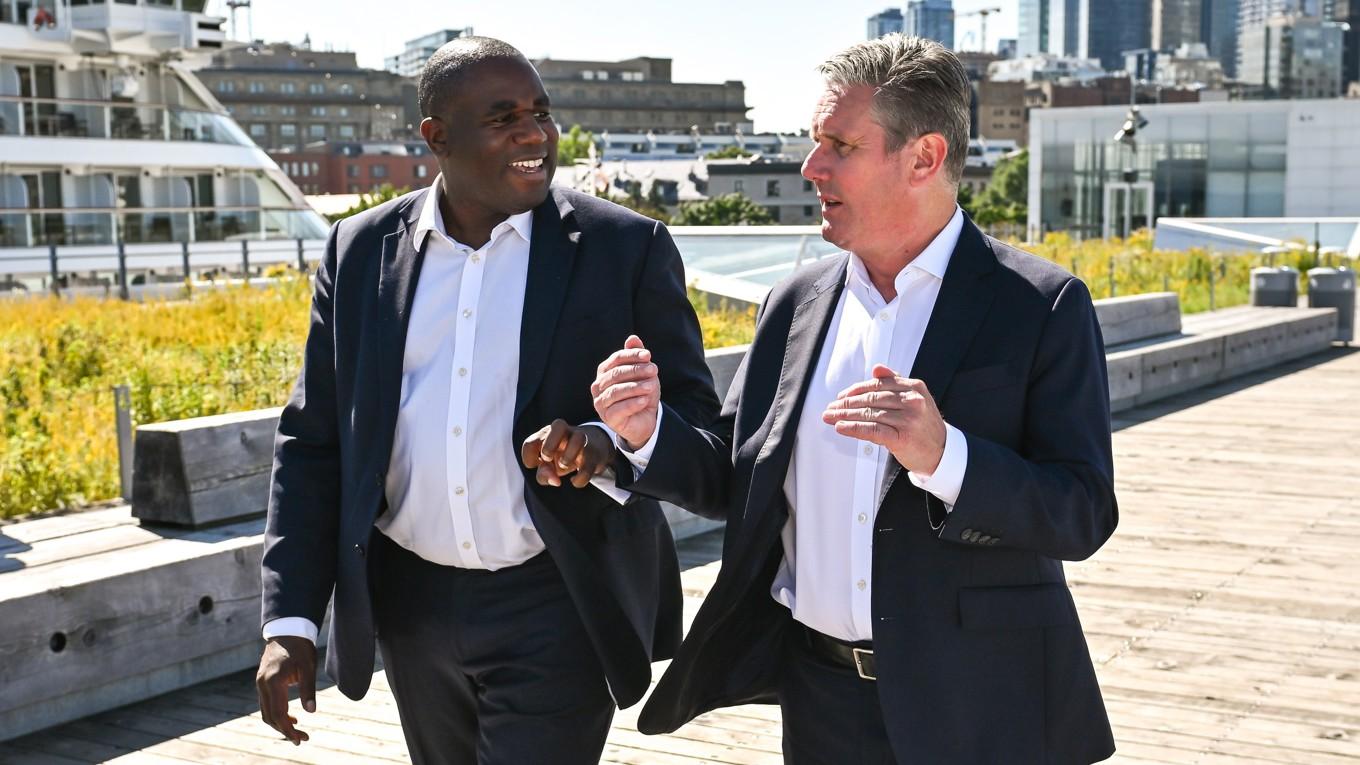 Storbritanniens utrikesminister David Lammy och premiärminister Keir Starmer. Foto: Minas Panagiotakis/Getty Images