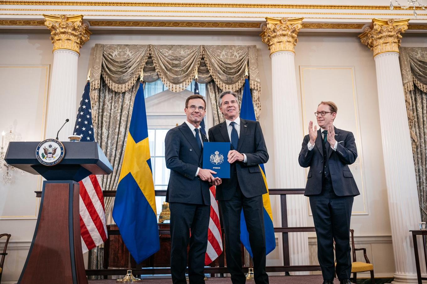 USA:s tidigare utrikesminister Antony Blinken och Sveriges statsminister Ulf Kristersson (M) samt dåvarande utrikesminister Tobias Billström (M) på USA:s utrikesdepartement för exakt ett år sedan. Foto: Tom Samuelsson / Regeringskansliet