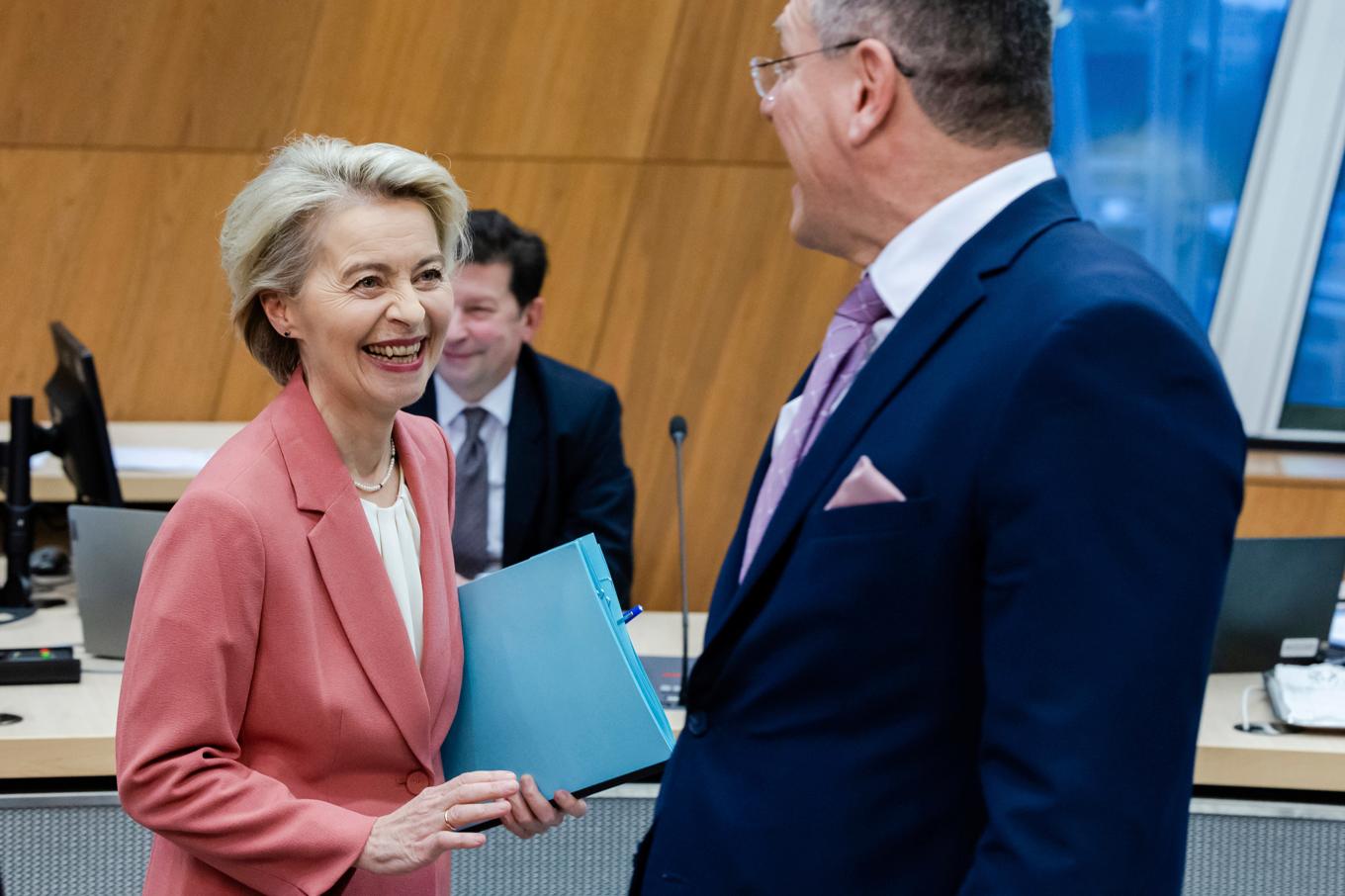 Ursula von der Leyen och Maros Sefcovic. Arkivbild. Foto: Geert Vanden Wijngaert/AP/TT