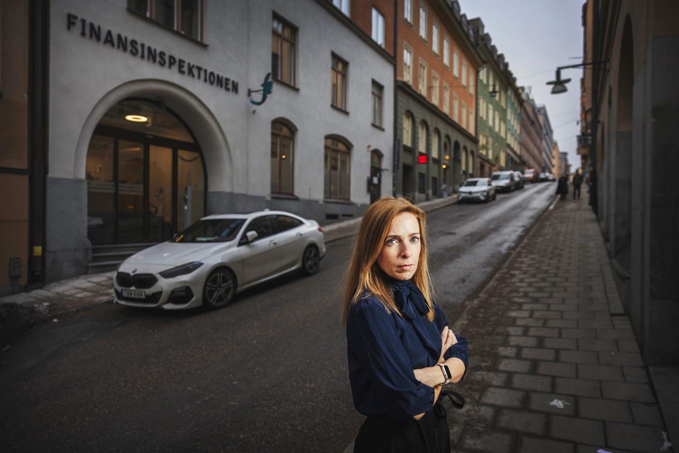 Moa Langemark, konsumentskyddsekonom på FI, menar att buffertsparande är viktigt i oroliga tider. Foto: Linus Sundahl-Djerf/SVD/TT