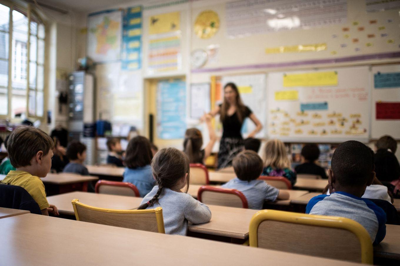 En skola i Paris, 2019. Det moderna, progressiva utbildningssystemet använder ofta metoder och jargong som föräldrarna inte känner till. Foto: Martin Bureau/AFP via Getty Images