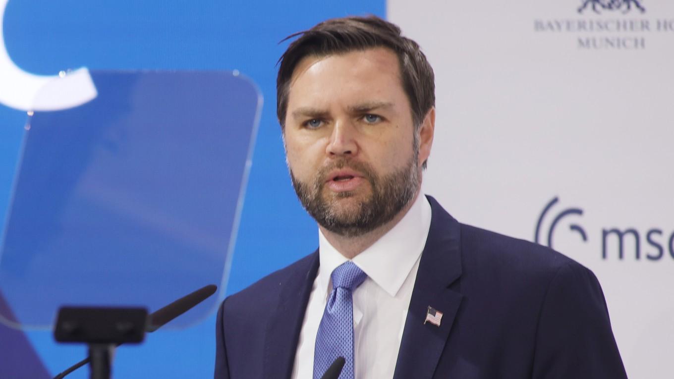 USA:s vicepresident JD Vance satte med sitt tal i München för ett par veckor sedan fokus på den stora skillnaden i syn på medborgerliga fri- och rättigheter som råder mellan USA och Europa. Foto: Johannes Simon/Getty Images