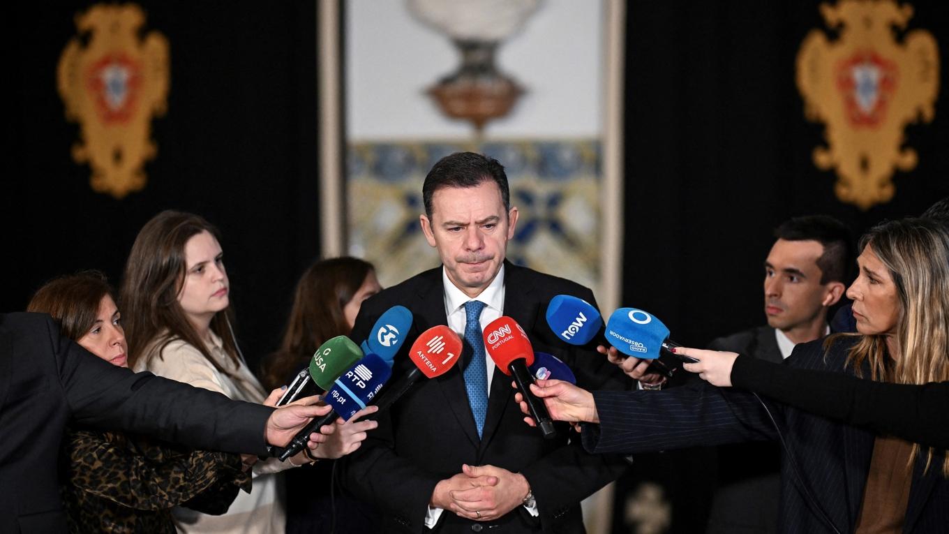 Luis Montenegros regering fälldes efter misstankar om korruption. Nu väntar återigen nyval. Foto: Patricia de Melo Moreira/AFP via Getty Images