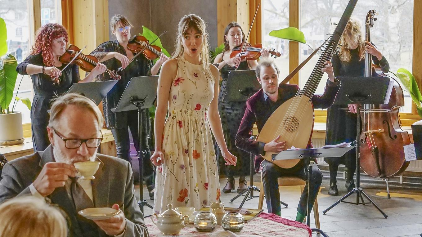 Under Wermland Early Music Festival framförde Flauguissimo Ensemble och sångsolister konserten ”Kaffe!” på Värmland Museum. Foto: WEMF