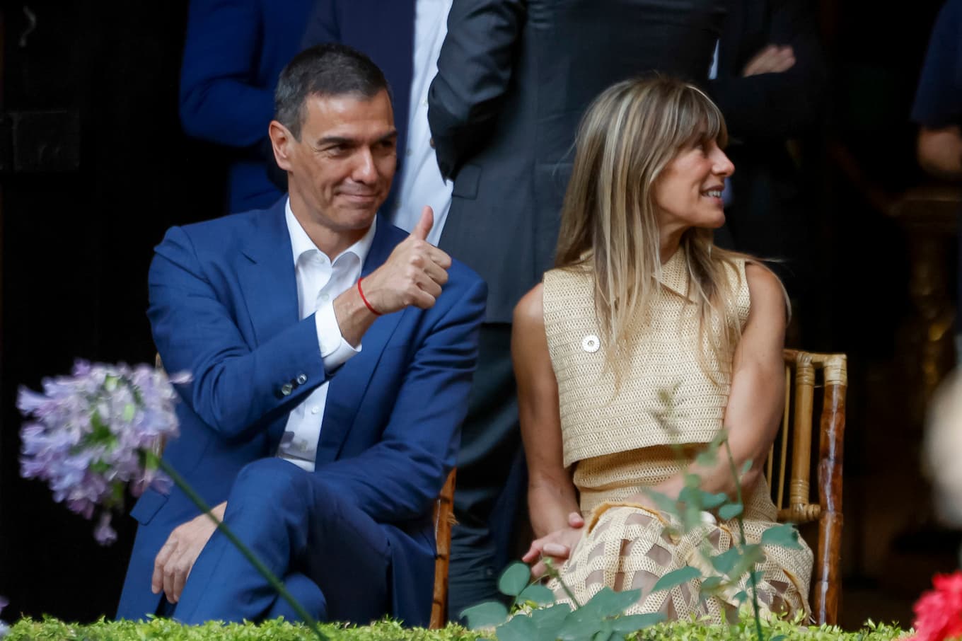 Spaniens premiärminister Pédro Sanchez och hans fru Begoña Gómez. Arkivbild. Foto: Juanjo Martin/Pool via AP/TT