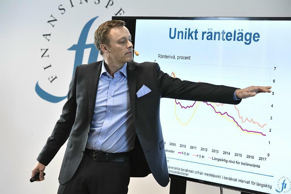 
Finansinspektionens chefsekonom Henrik Braconier ser effekter av amorteringskravet, men utesluter inte fler åtgärder för att undvika en svensk bolånekris. Foto: Claudio Bresciani/TT                                            