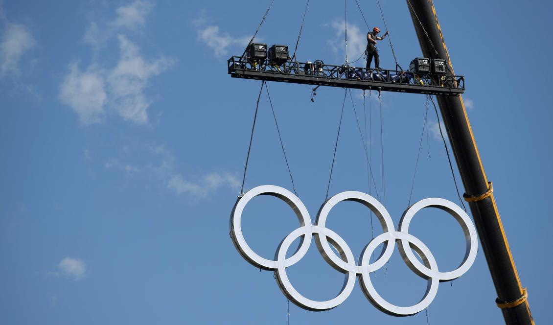 
De olympiska ringarna monteras under pågående ungdoms-OS i Buenos Aires. Foto: Joel Marklund/AP/TT                                            