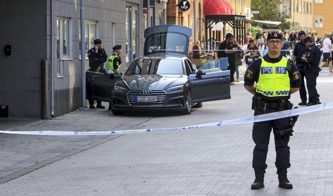 Avspärrningar vid Uppsala tingsrätt. Foto: Staffan Claesson/TT