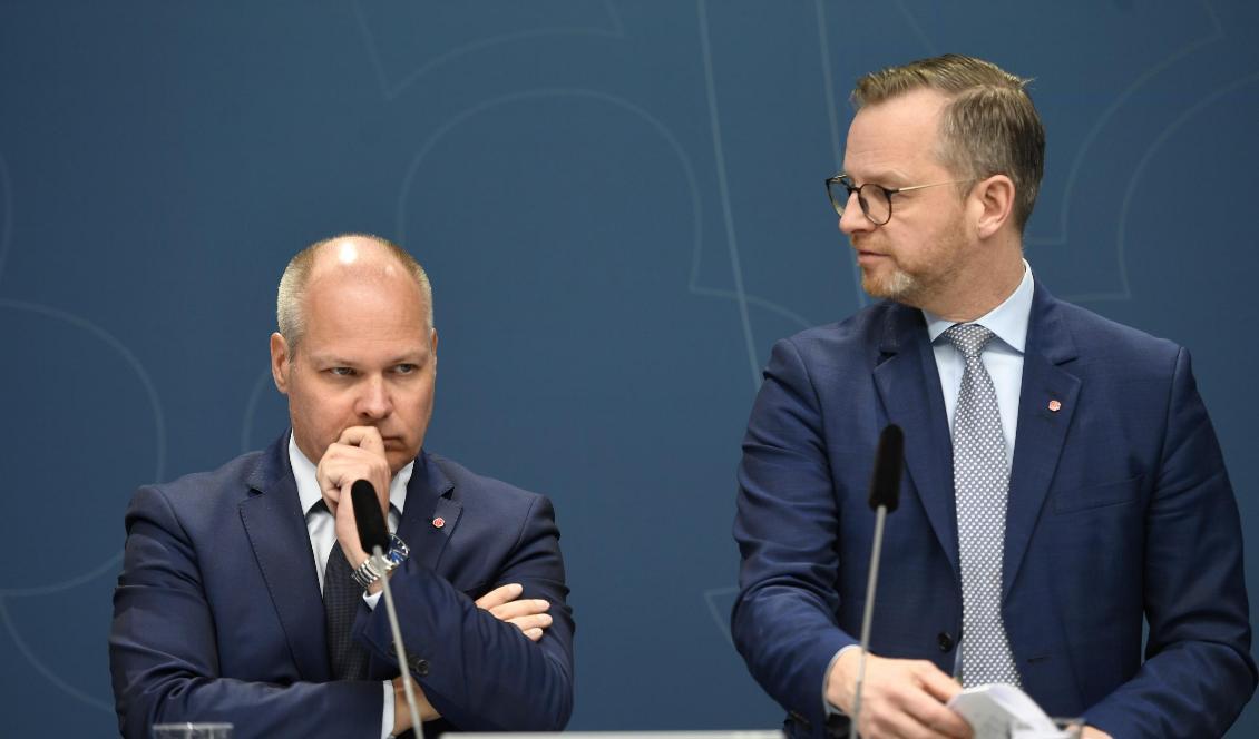 Justitieminister Morgan Johansson (S) och inrikesminister Mikael Damberg föreslår nya åtgärder för att komma åt gängkriminaliteten. Foto: Ali Lorestani/TT