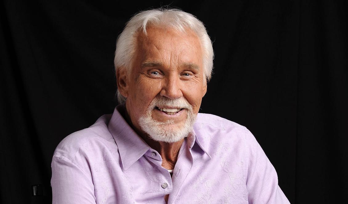 Kenny Rogers har dött. Han blev 81 år. Foto: Donn Jones/AP/TT-arkivbild