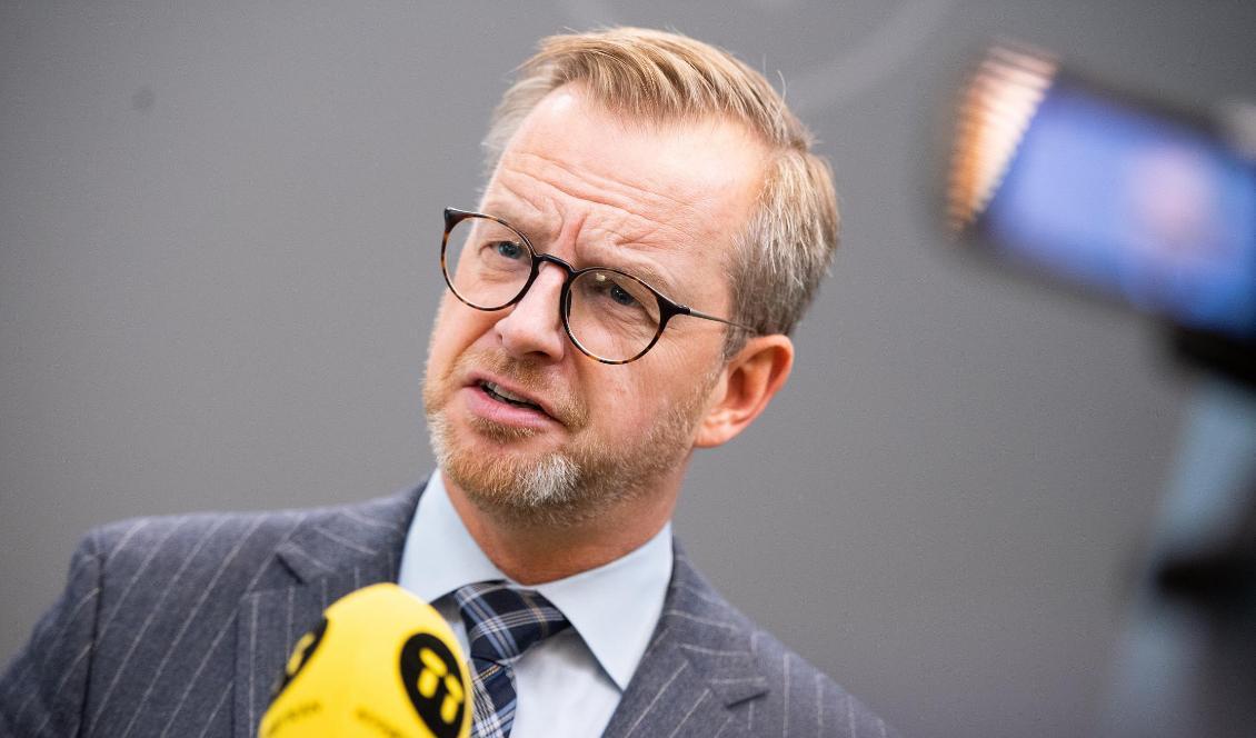 Inrikesminister Mikael Damberg (S) framhåller att det är fler är någonsin som söker till polisutbildningen. Arkivbild. Foto: Amir Nabizadeh/TT