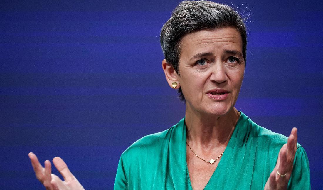 
EU-kommissionären med ansvar för konkurrensfrågor, Margrethe Vestager, talar vid en presskonferens vid EU-högkvarteret i Bryssel, den 8 juni 2021. Foto: Kenzo Tribouillard/AFP via Getty Images                                            