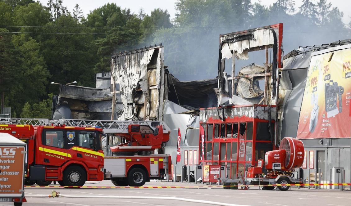 Brand vid Erikslunds köpcentrum i Västerås. Foto: Fredrik Persson/TT