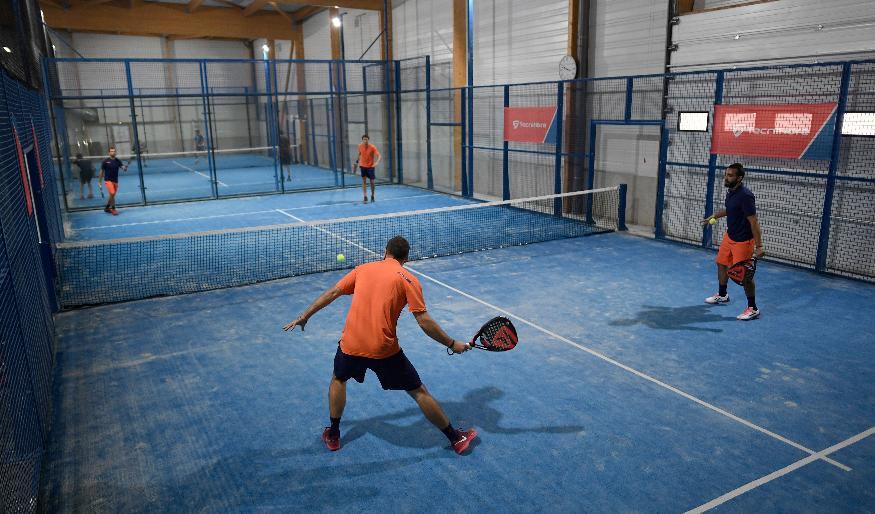 


Padel har vuxit mycket snabbt i Sverige de senaste åren. Det är en sport som till viss del påminner om både tennis och squash. Foto: Stephane De Sakutin/AFP via Getty Images                                                                                                                                    