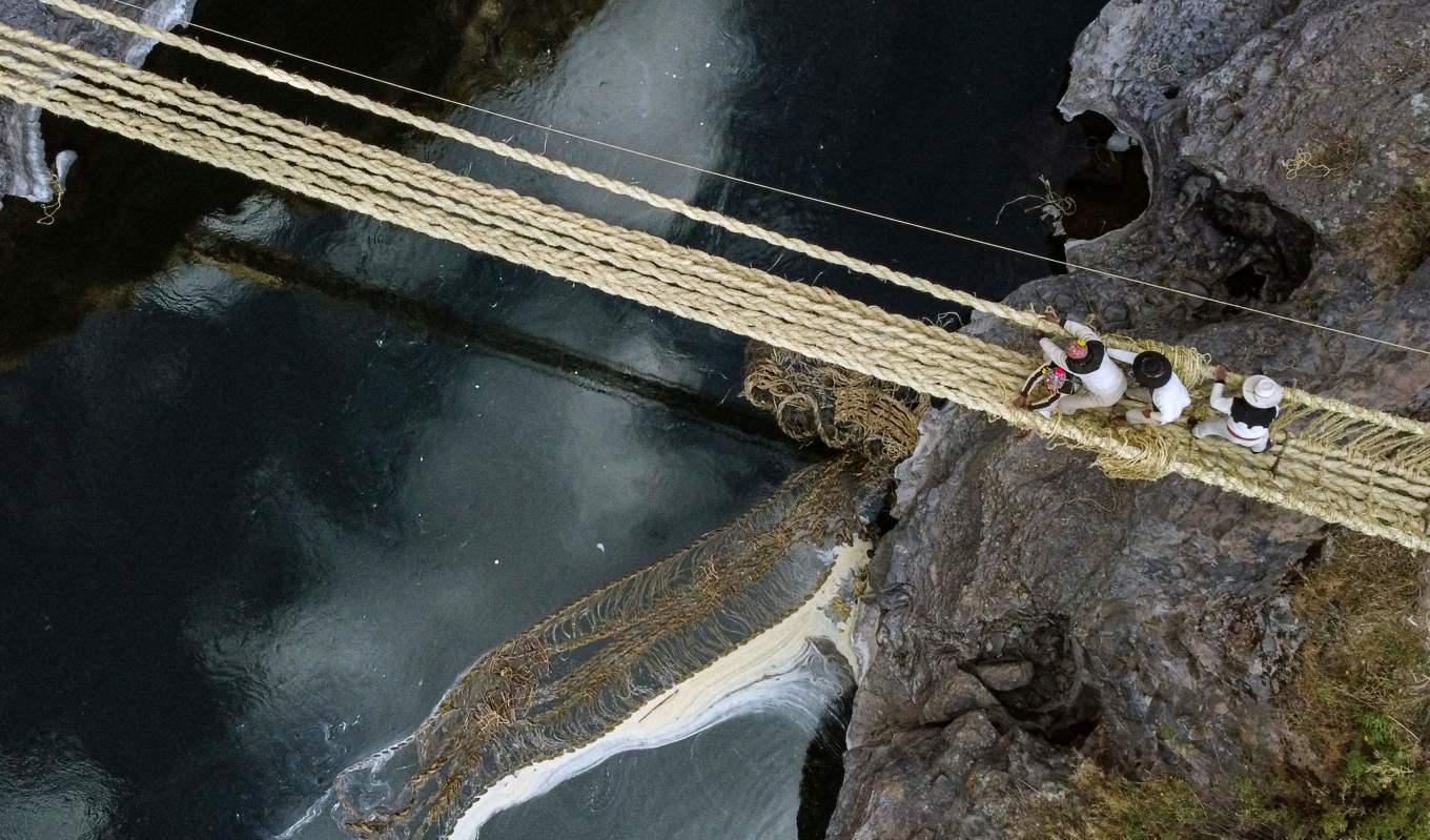 Höghöjdsarbete i peruanska Canas flätar samman ursprungsbefolkningen med förfäderna från inkariket. Foto: Christian Sierra/AP/TT