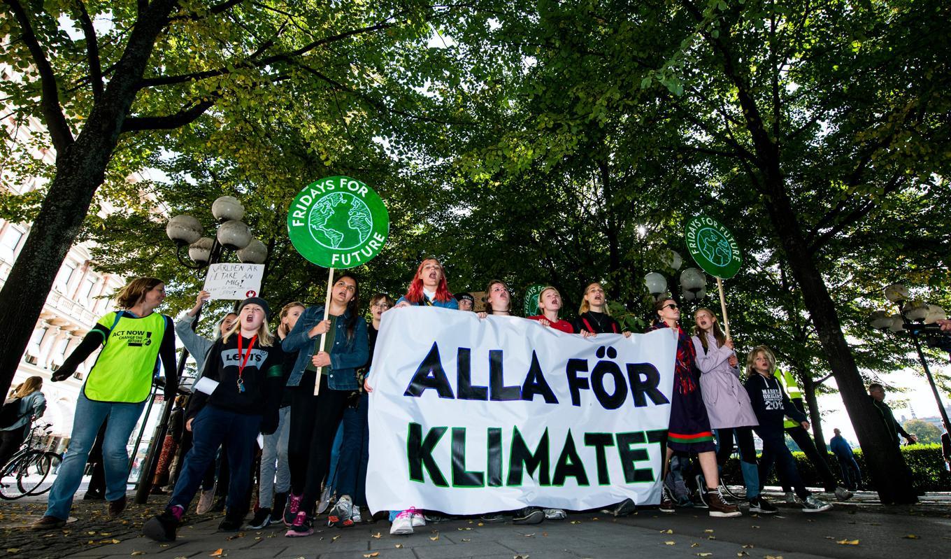 Demonstration i Stockholm arrangerad av Fridays for Future för att belysa den mänskliga påverkan på klimatet, något en ny svensk studie avfärdar. Foto: Jonathan Nackstrand/AFP via Getty Images