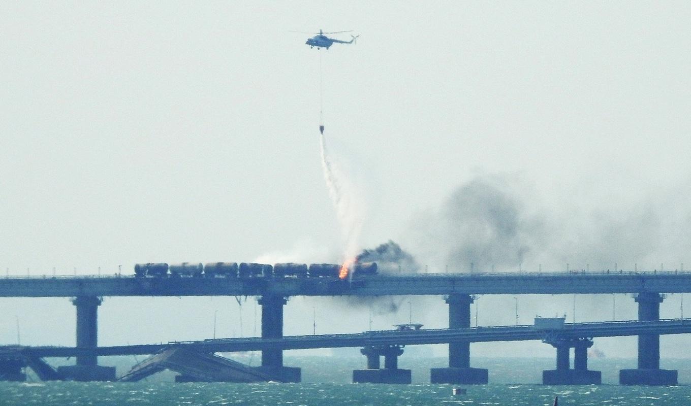 Kertjbron som förbinder Ryssland och Krimhalvön. Foto: AFP via Getty Images