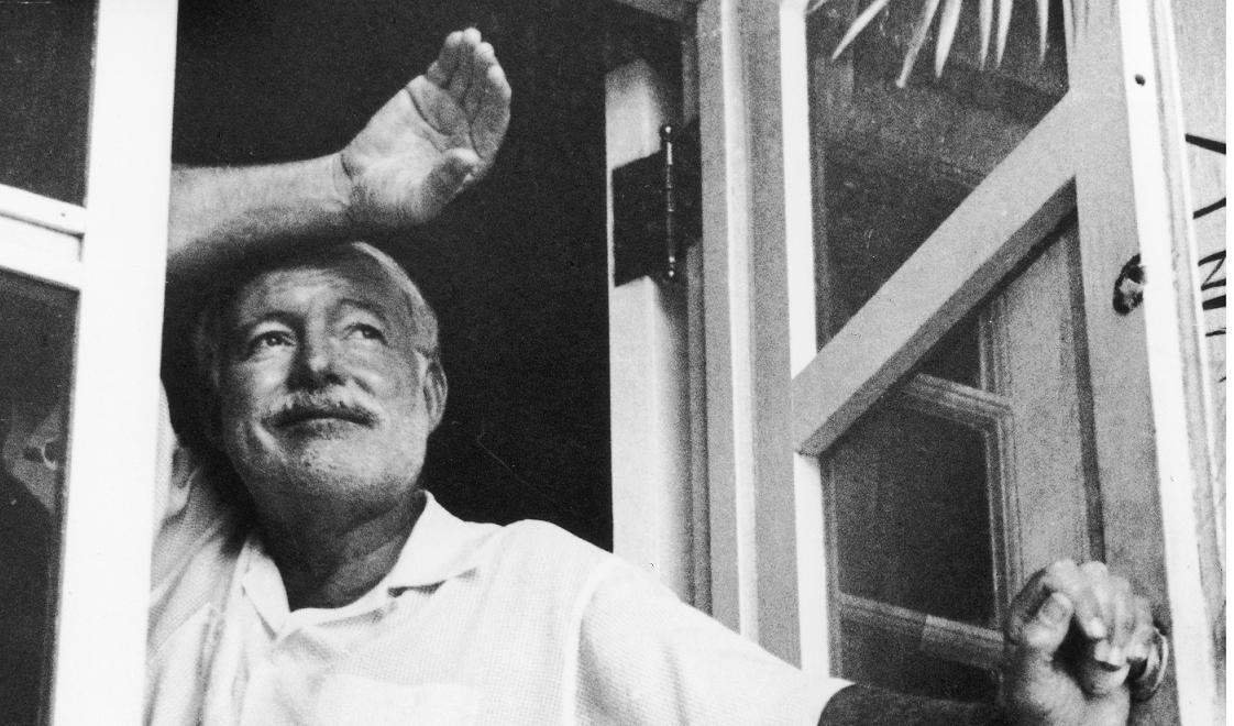 Ernest Hemingway skrev koncentrerat och utan större åthävor – närapå allt som uttrycktes fanns mellan raderna. Foto: Photosearch/Getty Images