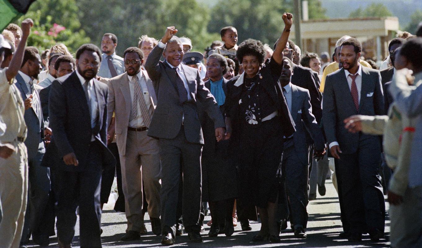 Mycket har förändrats sedan Nelson Mandela släpptes från Victor Versterfängelset i Paarl, den 11 februari 1990. ANC, partiet Mandela ledde, har nu förlorat mycket av folkets förtroende. Foto: Alexander Joe/AFP via Getty Images