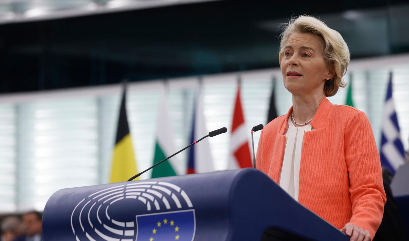 EU-kommissionens ordförande Ursula von der Leyen talar i Strasbourg. Foto: Jean-Francois Badias/AP/TT