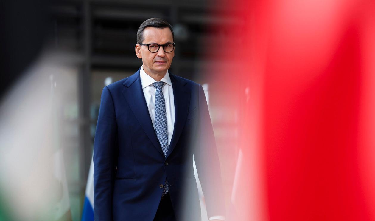 Polens premiärminister Mateusz Morawiecki säger att importförbudet är till för de egna bönderna. Arkivbild. Foto: Geert Vanden Wijngaert/AP/TT