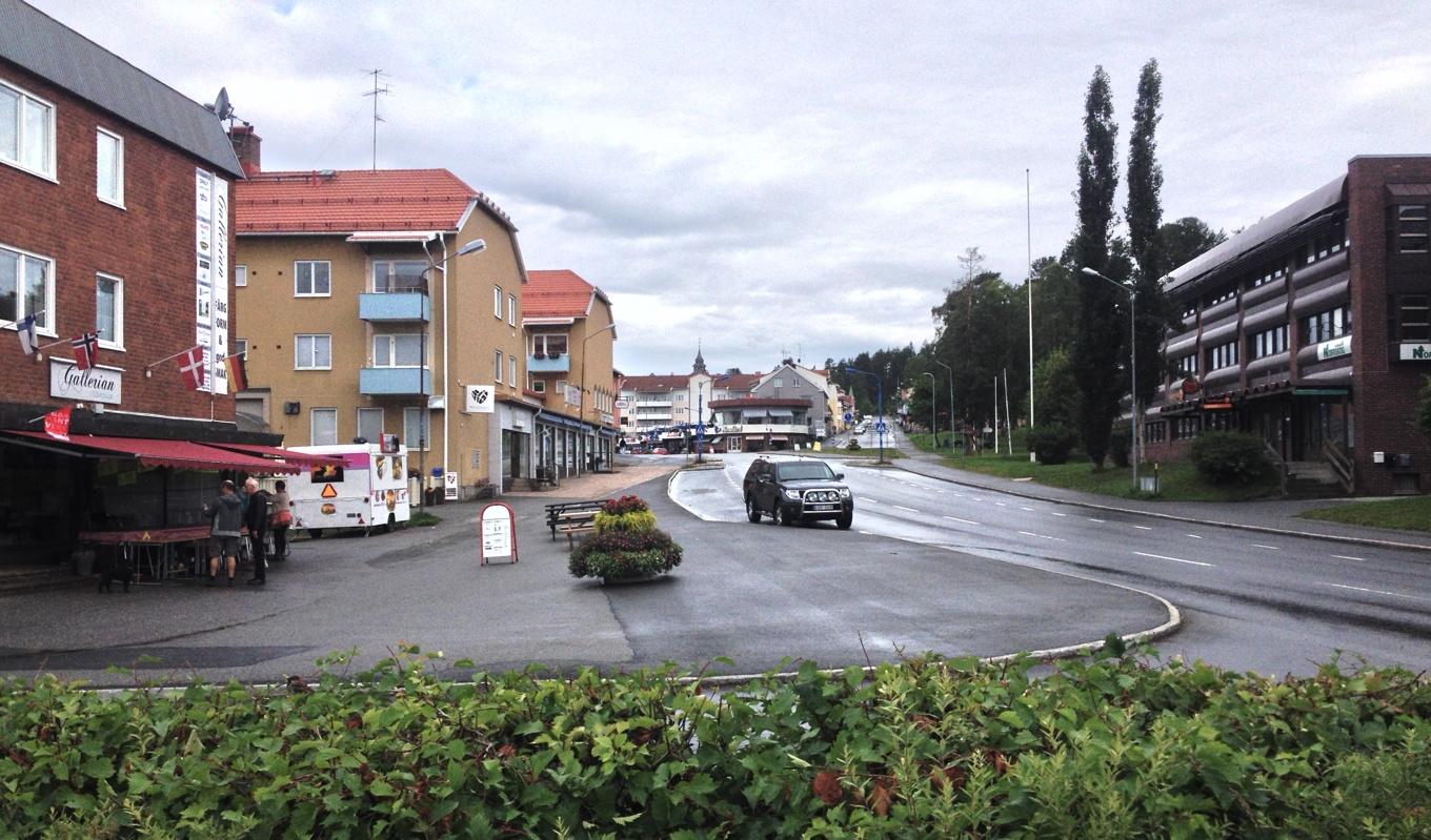 I Vilhelmina hämtades ortens enda herrfrisör och blev skickad till enheten för återvändande i Gävle. Tidigare i år hade han blivit utsedd till årets företagare av den lokala företagarföreningen. Foto: Konky2000