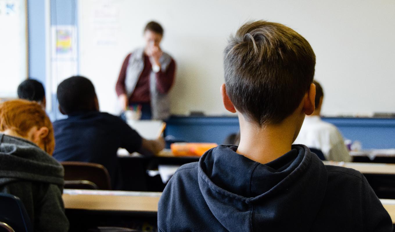 När skolan saknar kunskapsfokus blir läraryrket mindre attraktivt för intellektuellt lagda personer, lärarkåren förändras och skolresultaten tenderar att sjunka. Foto: Taylor Flowe